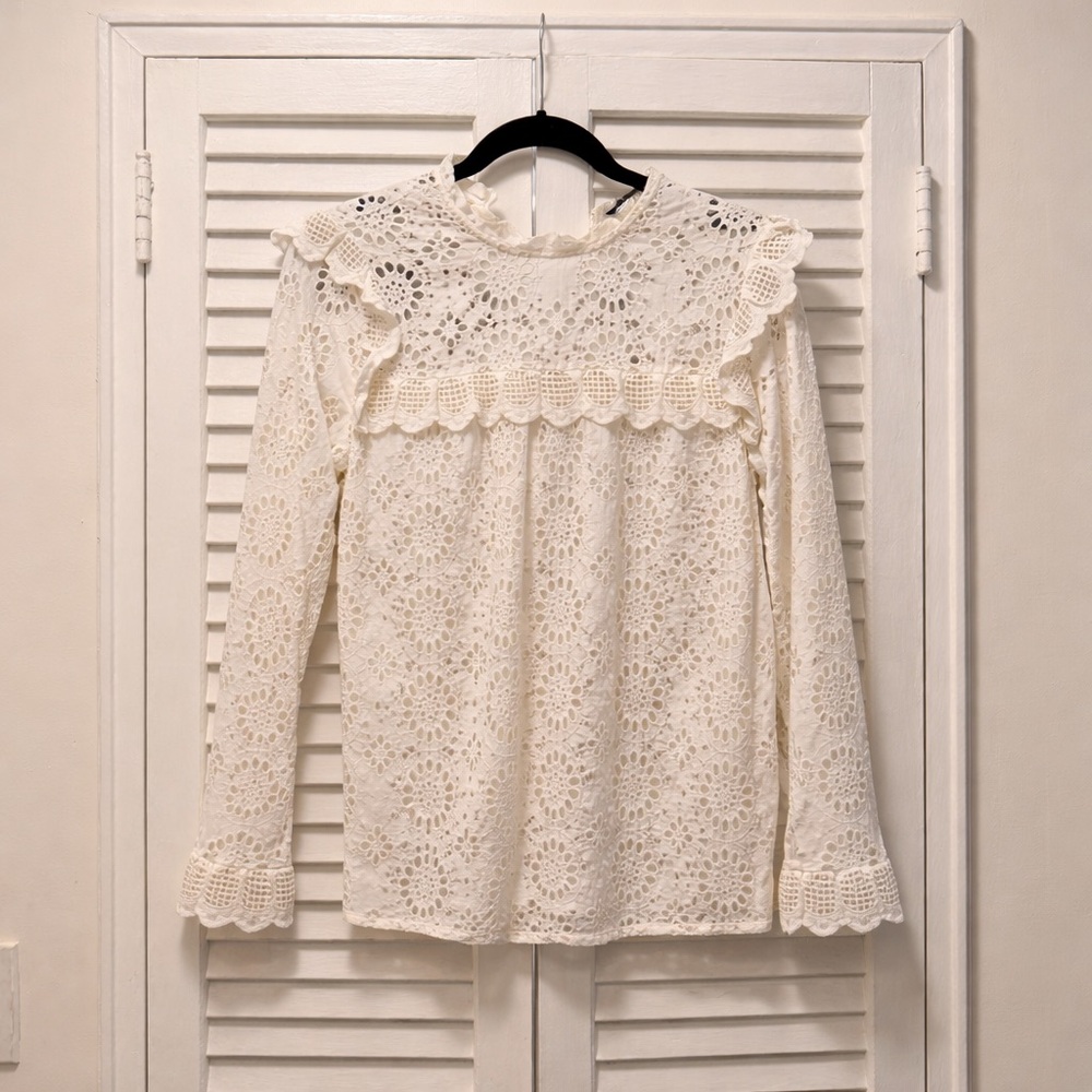 Zara 🤍 Eyelet Ruffle Blouse - Picture 2 of 5